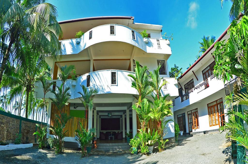 Green Shadows Beach Hotel Wadduwa Esterno foto